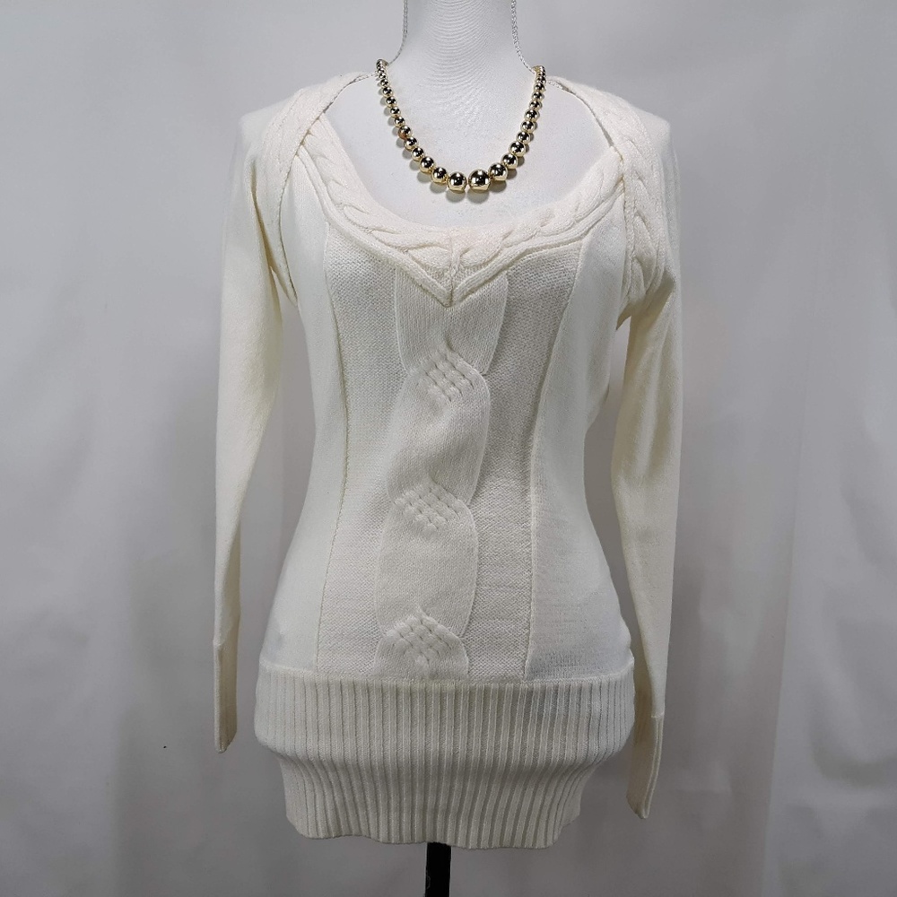 Cute and Comfy Sweater Worn Once Brand Tagwoman